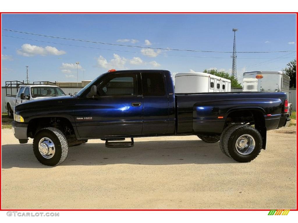 2002 Ram 3500 SLT Quad Cab 4x4 Dually - Patriot Blue Metallic / Camel/Tan photo #2