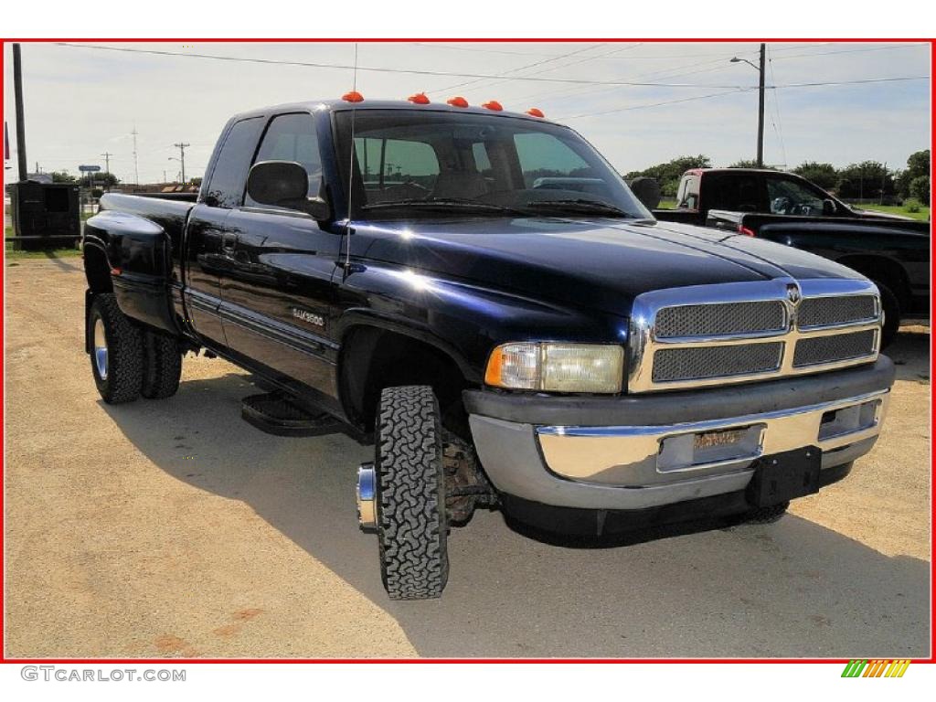 2002 Ram 3500 SLT Quad Cab 4x4 Dually - Patriot Blue Metallic / Camel/Tan photo #8