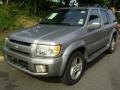 2001 Titanium Metallic Infiniti QX4 4x4  photo #2