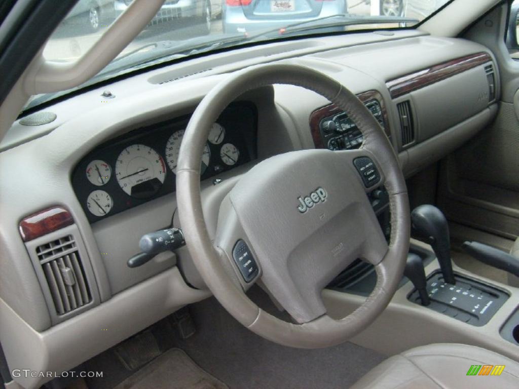 2004 Grand Cherokee Limited 4x4 - Midnight Blue Pearl / Taupe photo #11