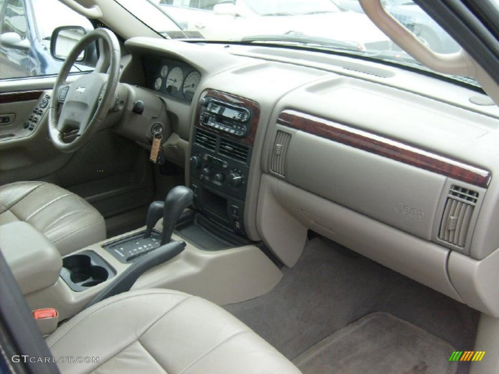 2004 Grand Cherokee Limited 4x4 - Midnight Blue Pearl / Taupe photo #23
