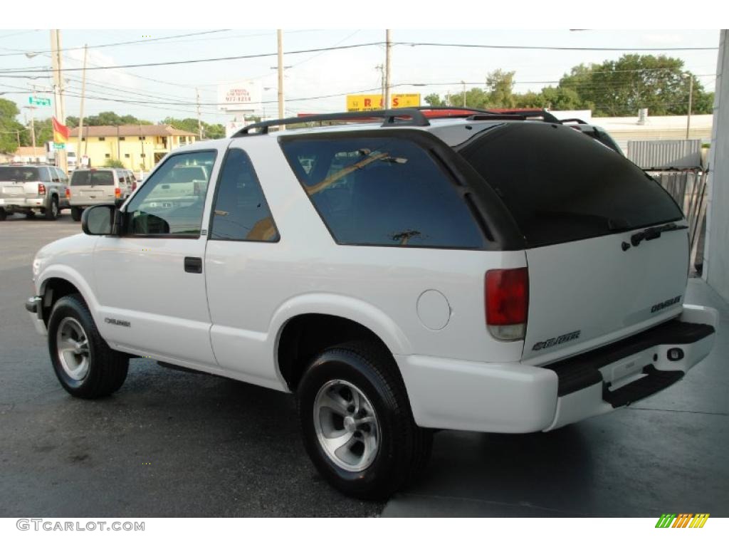 2001 Blazer LS - Summit White / Medium Gray photo #6