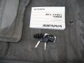 2005 Silver Shadow Pearl Toyota Sienna XLE AWD  photo #19