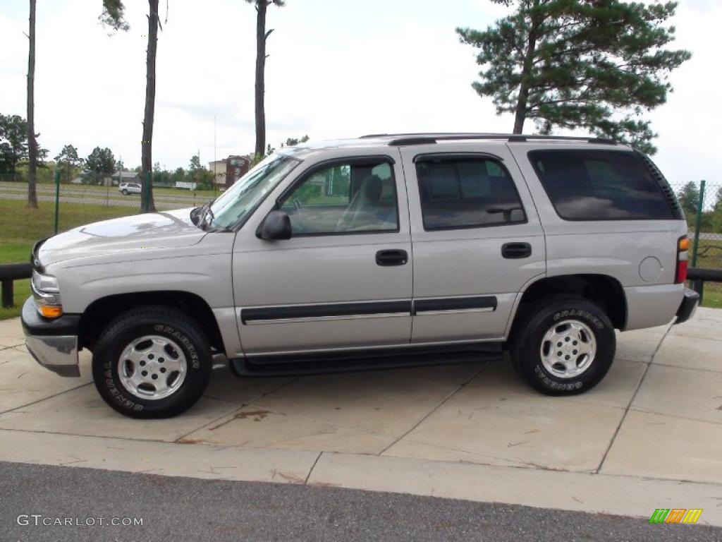 2004 Tahoe LS - Silver Birch Metallic / Gray/Dark Charcoal photo #11