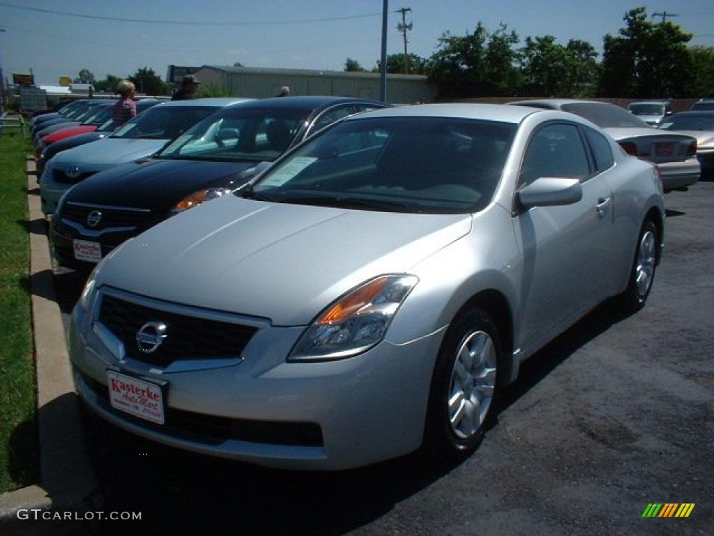 2009 Altima 2.5 S Coupe - Radiant Silver Metallic / Charcoal photo #1