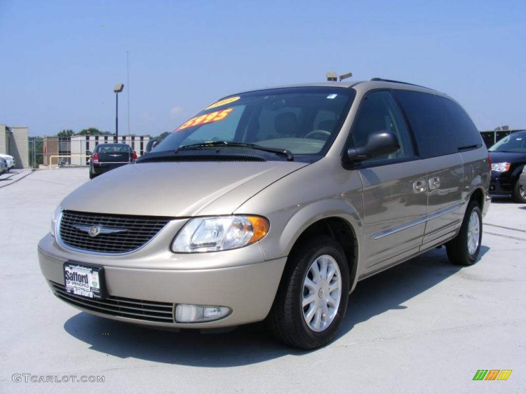 Light Almond Pearl Chrysler Town & Country