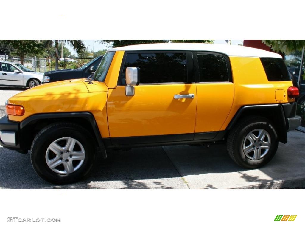 2010 FJ Cruiser  - Sun Fusion Yellow / Dark Charcoal photo #3