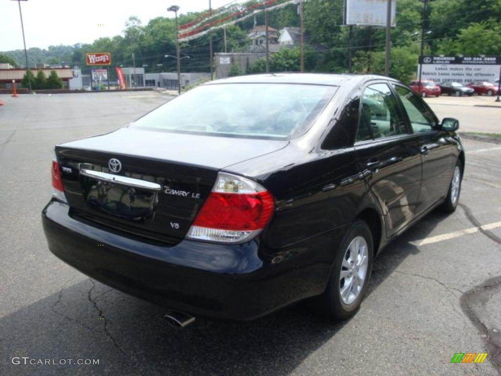 2005 Camry LE V6 - Black / Taupe photo #4