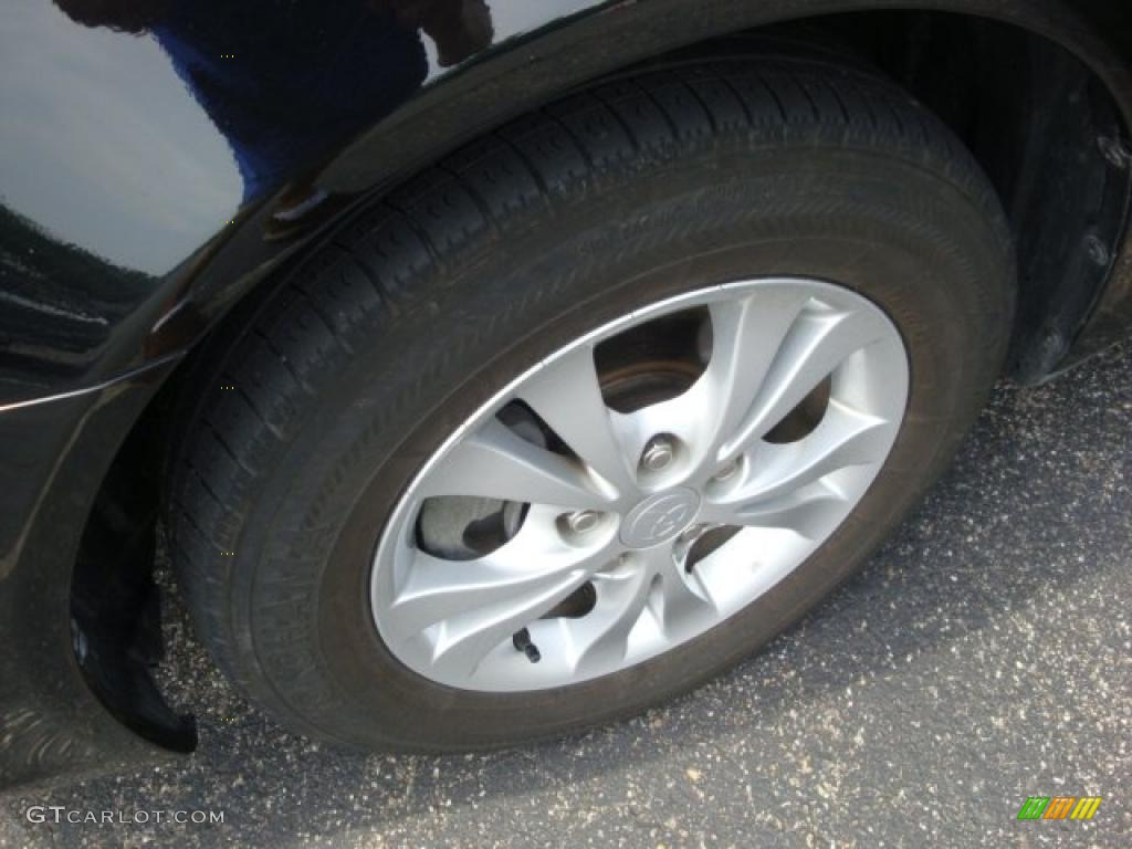2005 Camry LE V6 - Black / Taupe photo #7