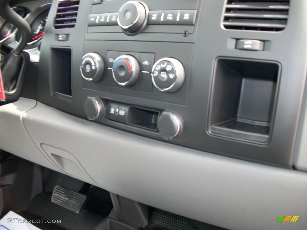 2010 Silverado 2500HD Regular Cab 4x4 - Summit White / Dark Titanium photo #42