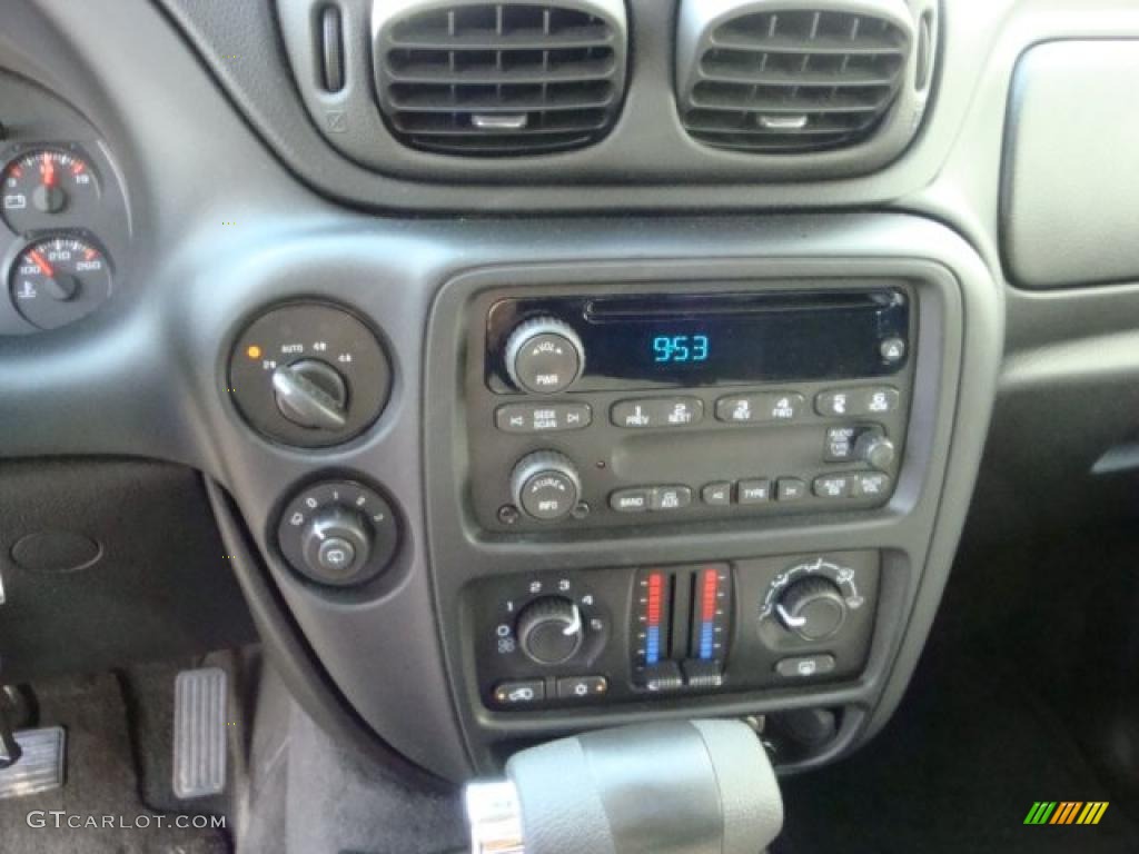 2008 TrailBlazer LT 4x4 - Summit White / Ebony photo #9