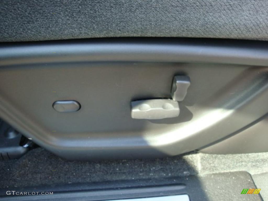 2008 TrailBlazer LT 4x4 - Summit White / Ebony photo #17