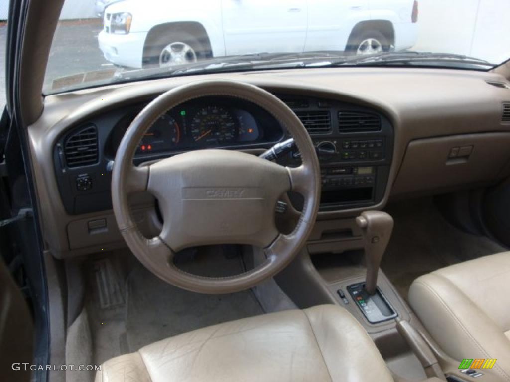 1993 Camry XLE Sedan - Dark Green Pearl / Beige photo #14