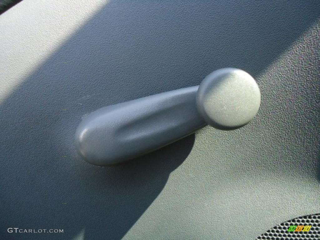 2005 ECHO Coupe - Silver Streak Mica / Dark Charcoal photo #6