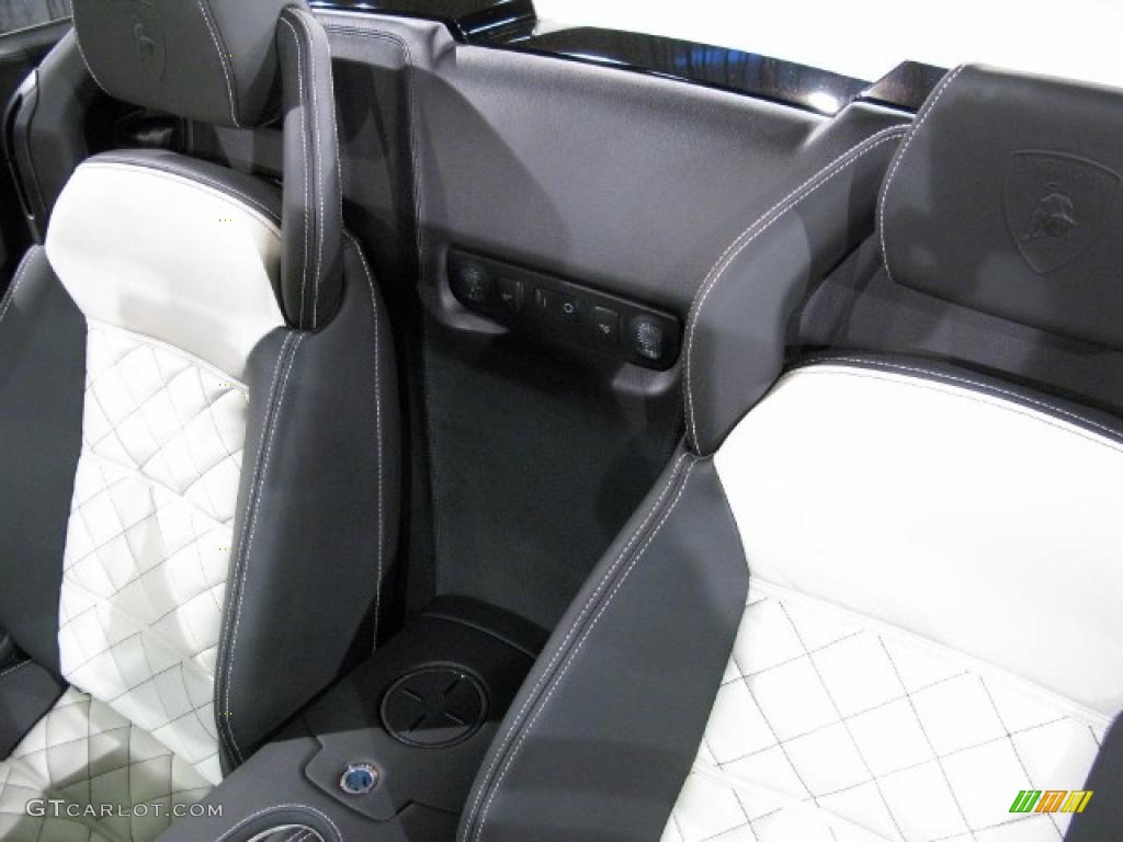 2010 Gallardo LP560-4 Spyder - Balloon White / Black/White photo #15