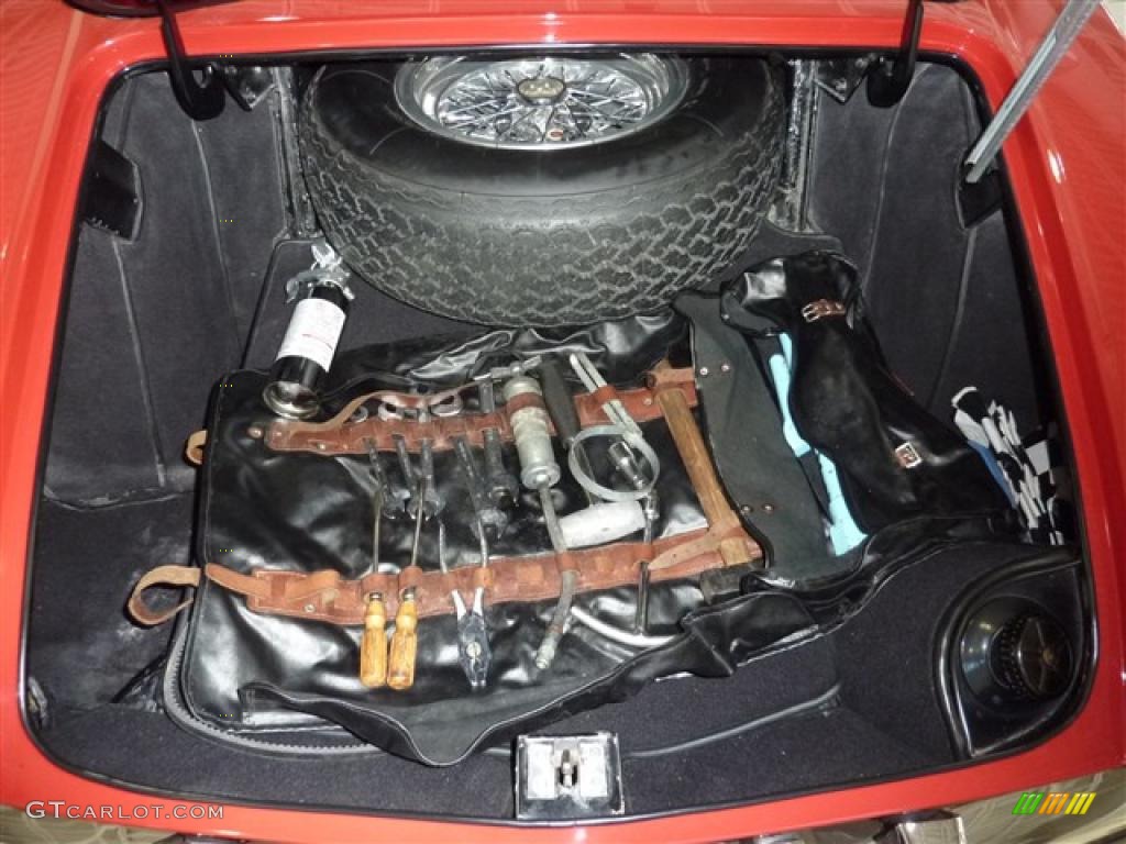 1966 Ferrari 275 GTS Trunk Photo #33190588