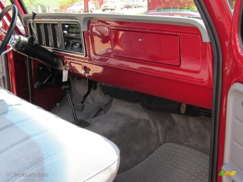 1978 Ford F150 Custom Regular Cab 4x4 Black Dashboard Photo #33194144