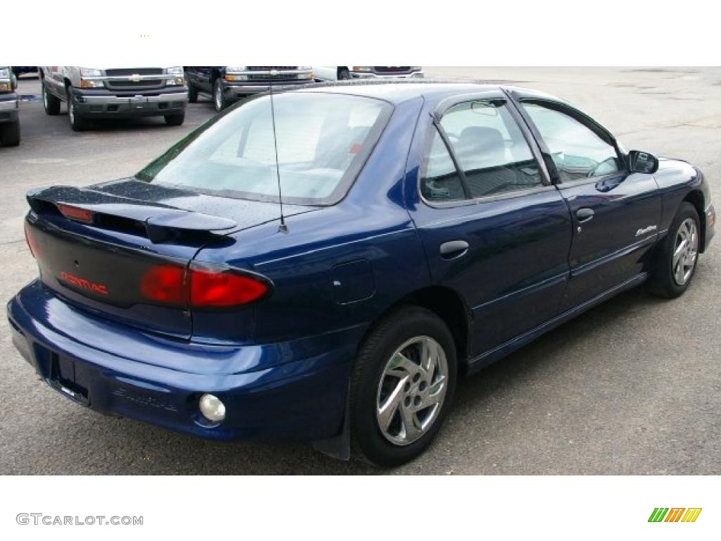 2001 Sunfire SE Sedan - Indigo Blue / Graphite photo #12