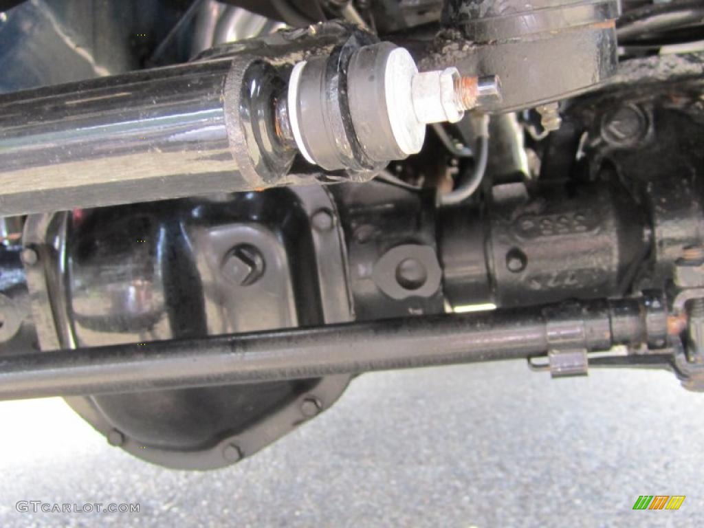 1978 Ford F150 Custom Regular Cab 4x4 Undercarriage Photo #33194624