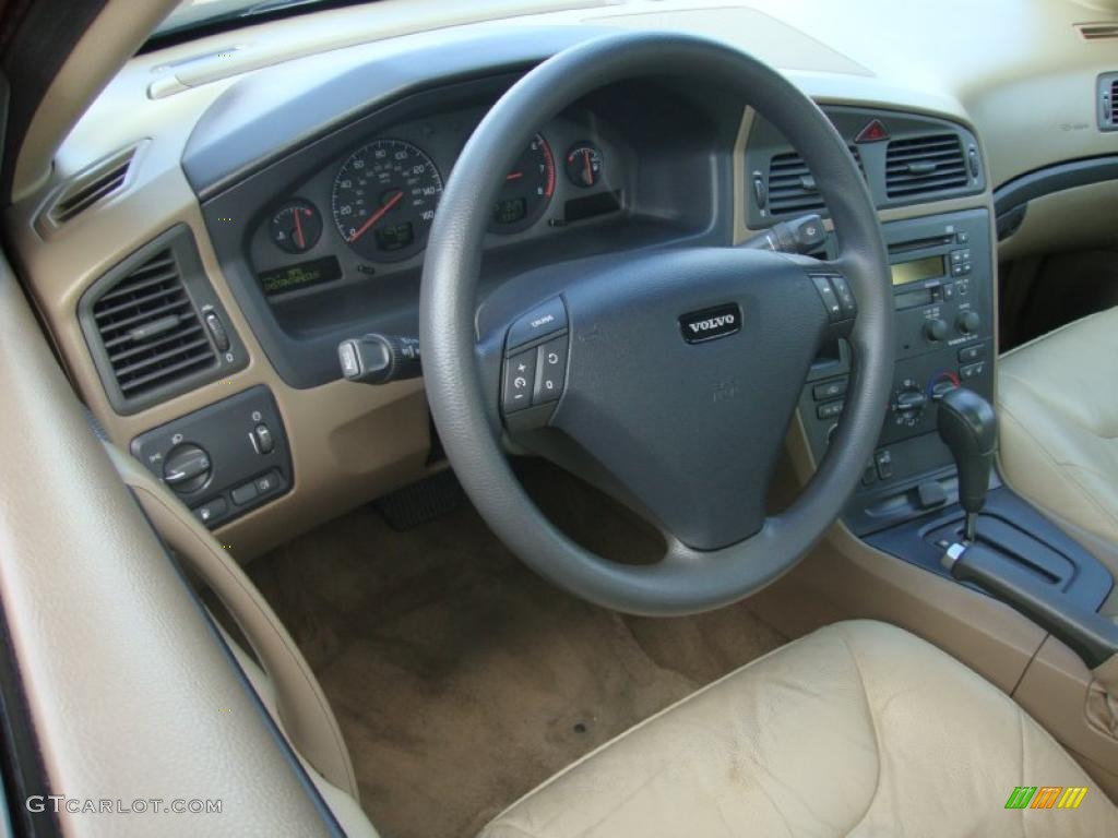2002 S60 2.4 - Red / Taupe/Light Taupe photo #12