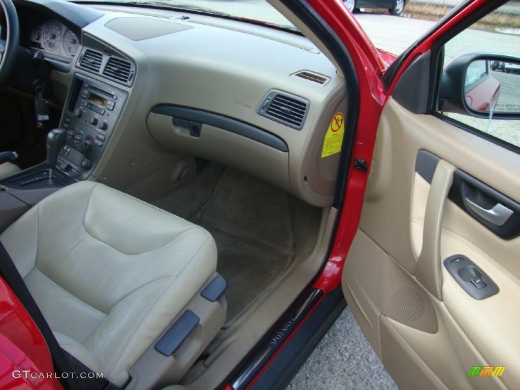 2002 S60 2.4 - Red / Taupe/Light Taupe photo #19
