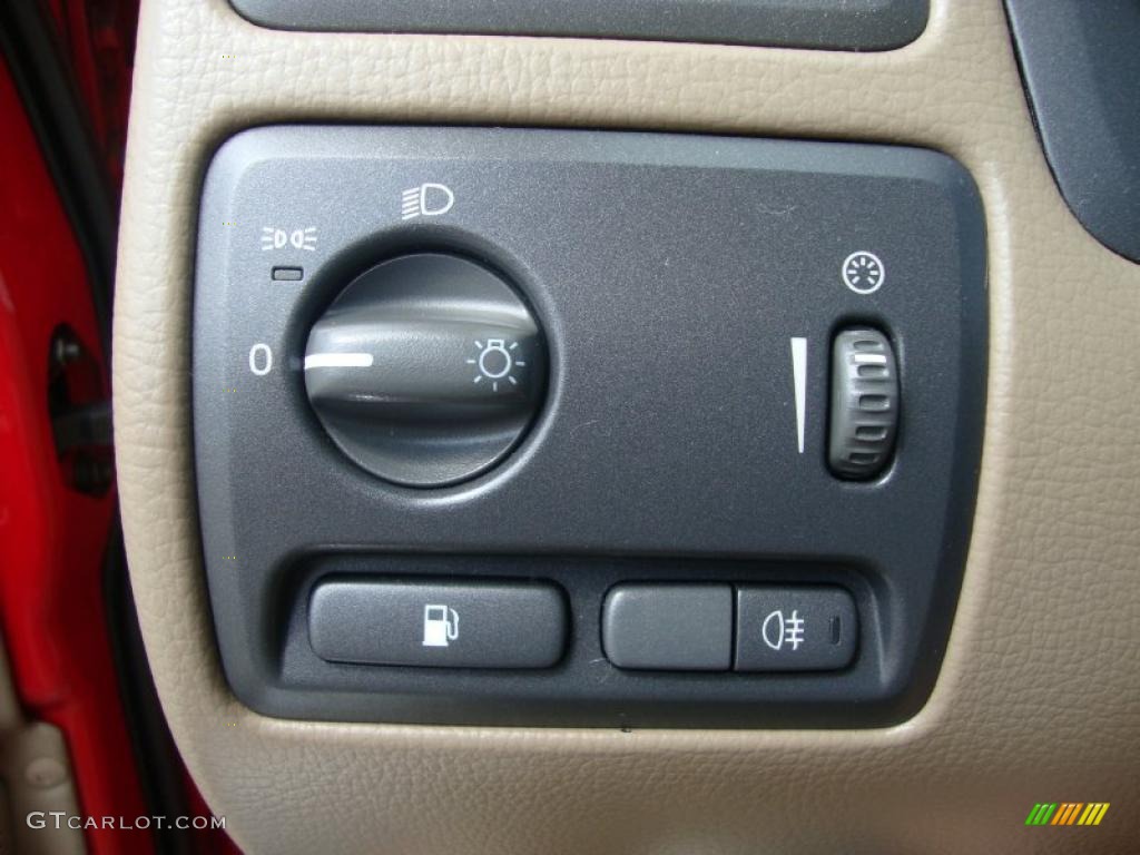 2002 S60 2.4 - Red / Taupe/Light Taupe photo #51