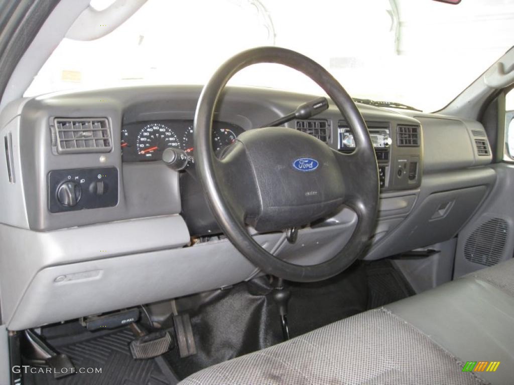 2004 F250 Super Duty XL SuperCab 4x4 - True Blue Metallic / Medium Flint photo #30