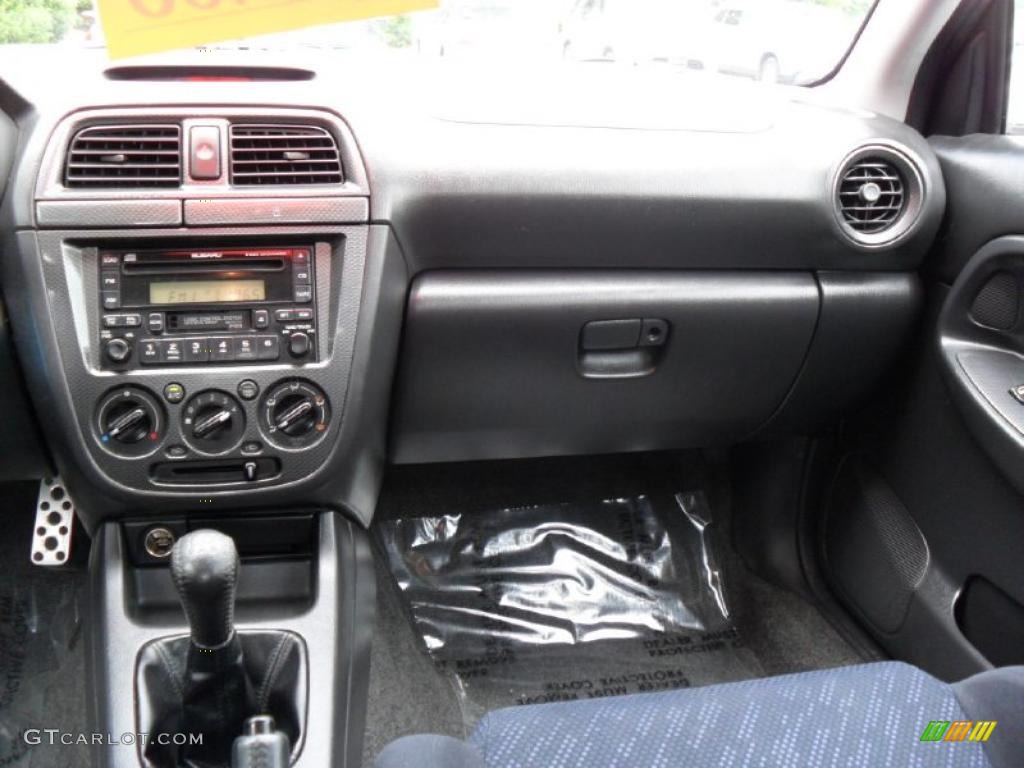 2002 Impreza WRX Sedan - Platinum Silver Metallic / Black photo #16