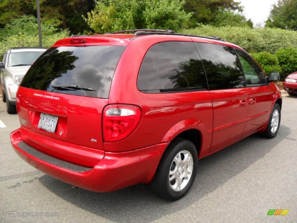 2002 Grand Caravan eX - Inferno Red Pearl / Taupe photo #4