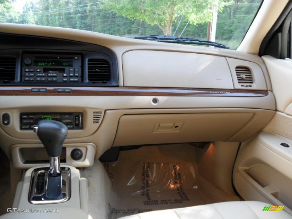 2006 Crown Victoria LX - Dark Toreador Red Metallic / Light Camel photo #14