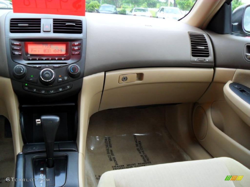 2003 Accord LX Sedan - Desert Mist Metallic / Ivory photo #16