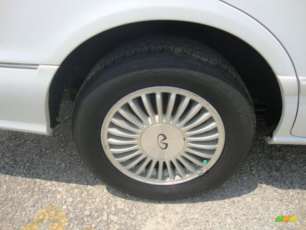 1996 I 30 Touring - Arctic White Pearl / Tan photo #29