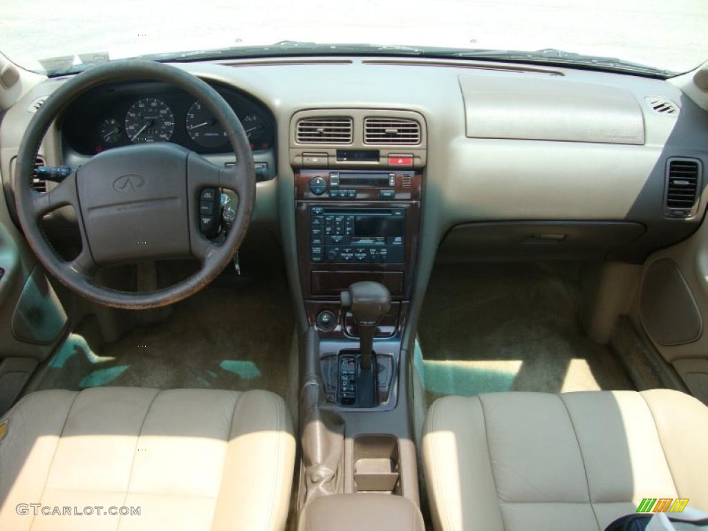 1996 I 30 Touring - Arctic White Pearl / Tan photo #40