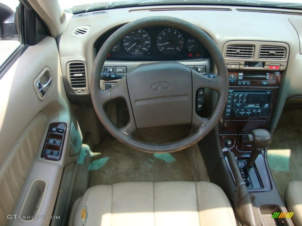 1996 I 30 Touring - Arctic White Pearl / Tan photo #41