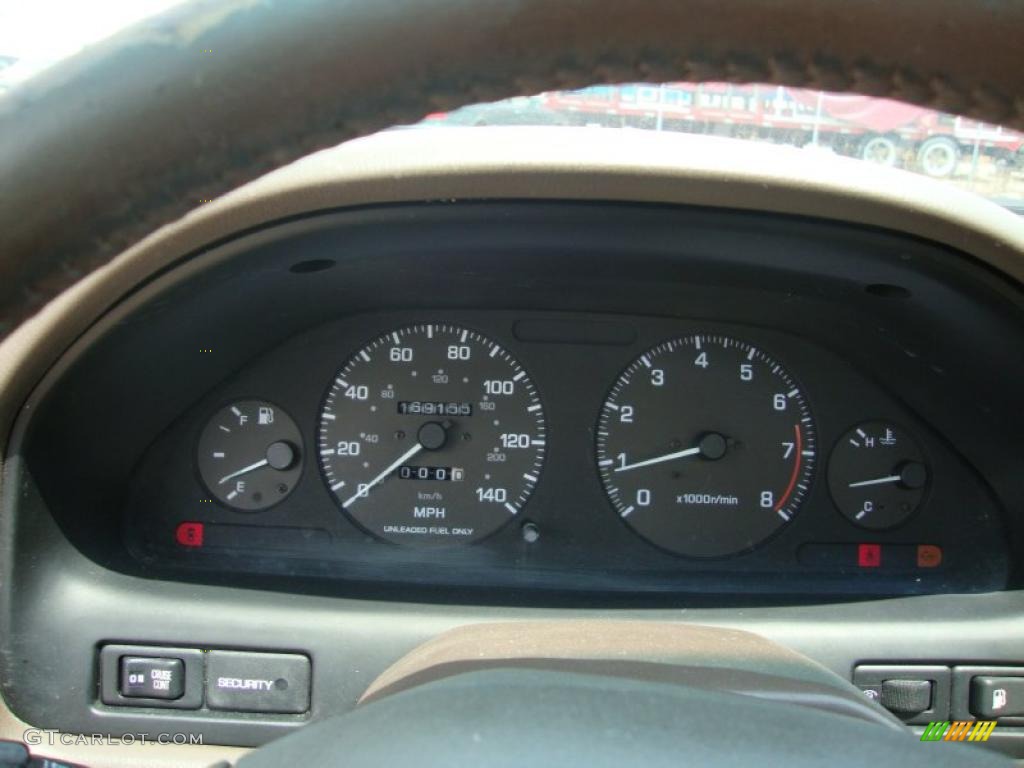 1996 I 30 Touring - Arctic White Pearl / Tan photo #48