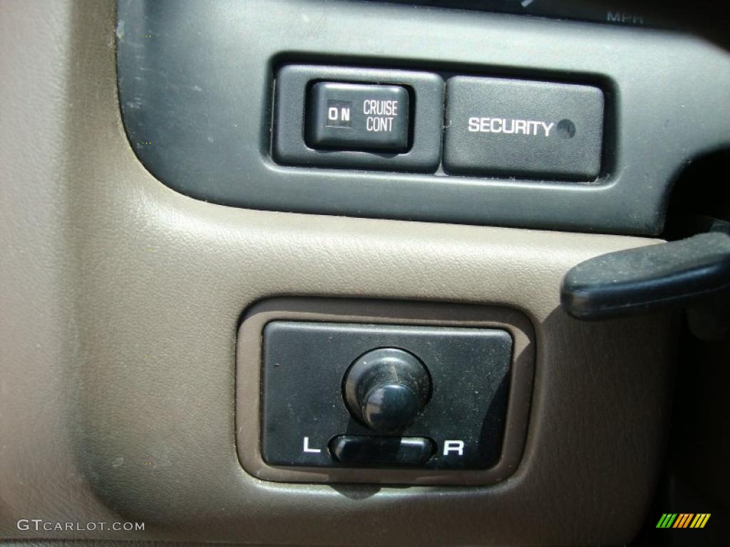 1996 I 30 Touring - Arctic White Pearl / Tan photo #51