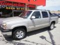 2005 Sandstone Metallic Chevrolet Avalanche Z71 4x4  photo #3