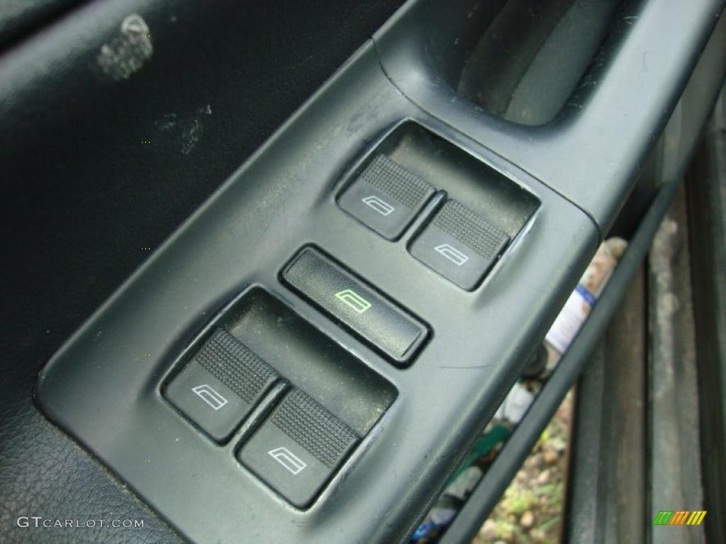 1998 A4 2.8 quattro Avant - Champagne Metallic / Onyx Black photo #12