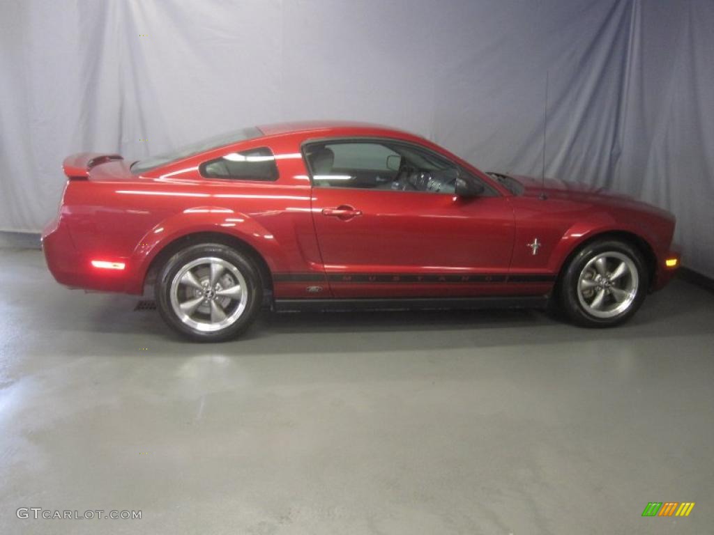2006 Mustang V6 Deluxe Coupe - Redfire Metallic / Light Graphite photo #4