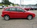 Infra-Red - Focus ZX5 SES Hatchback Photo No. 5