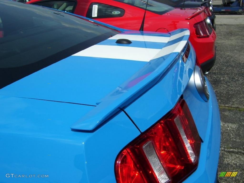 2011 Mustang GT Premium Coupe - Grabber Blue / Charcoal Black photo #8