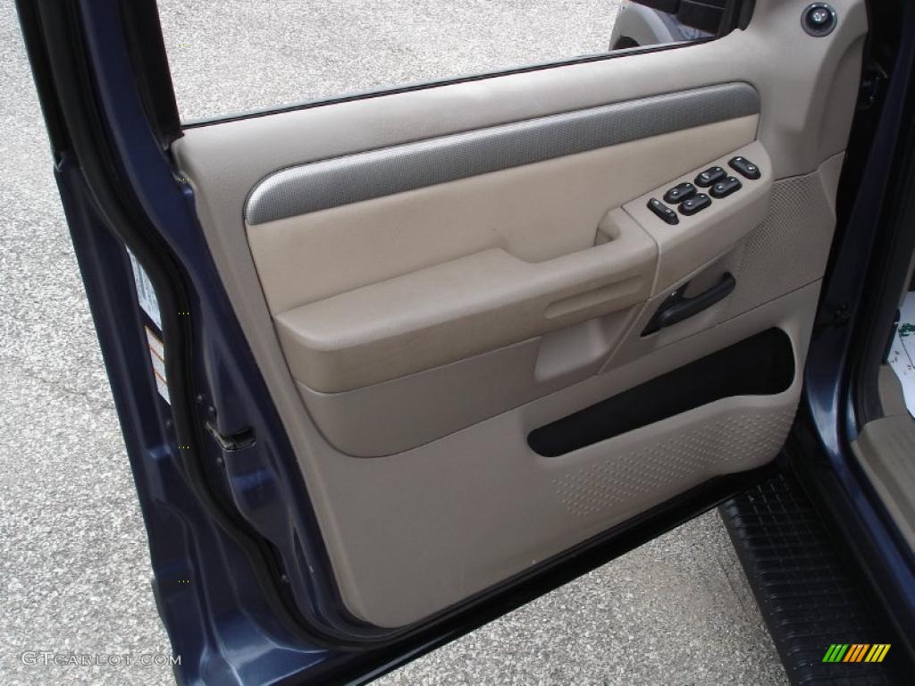 2003 Explorer XLT 4x4 - Medium Wedgewood Blue Metallic / Medium Parchment Beige photo #14