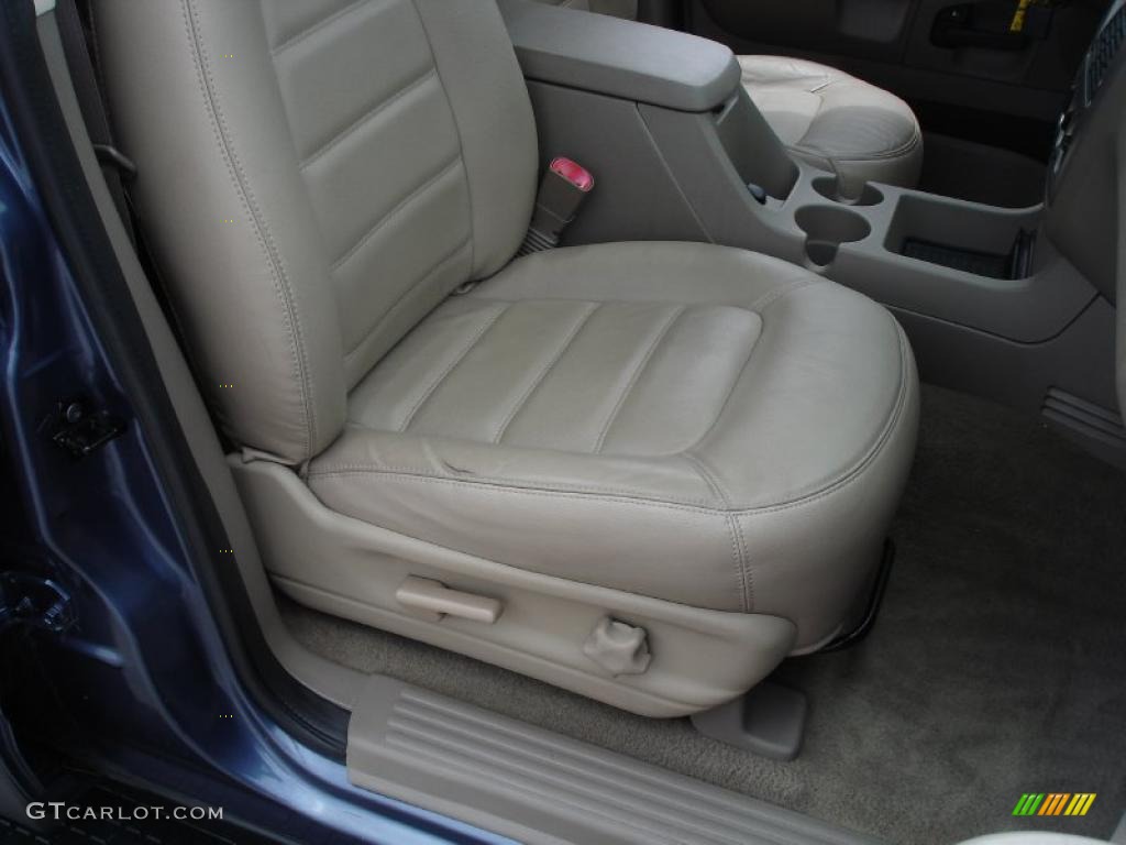 2003 Explorer XLT 4x4 - Medium Wedgewood Blue Metallic / Medium Parchment Beige photo #25
