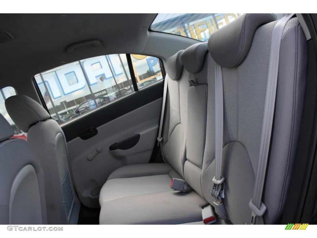 2010 Accent GLS 4 Door - Charcoal Gray / Gray photo #16