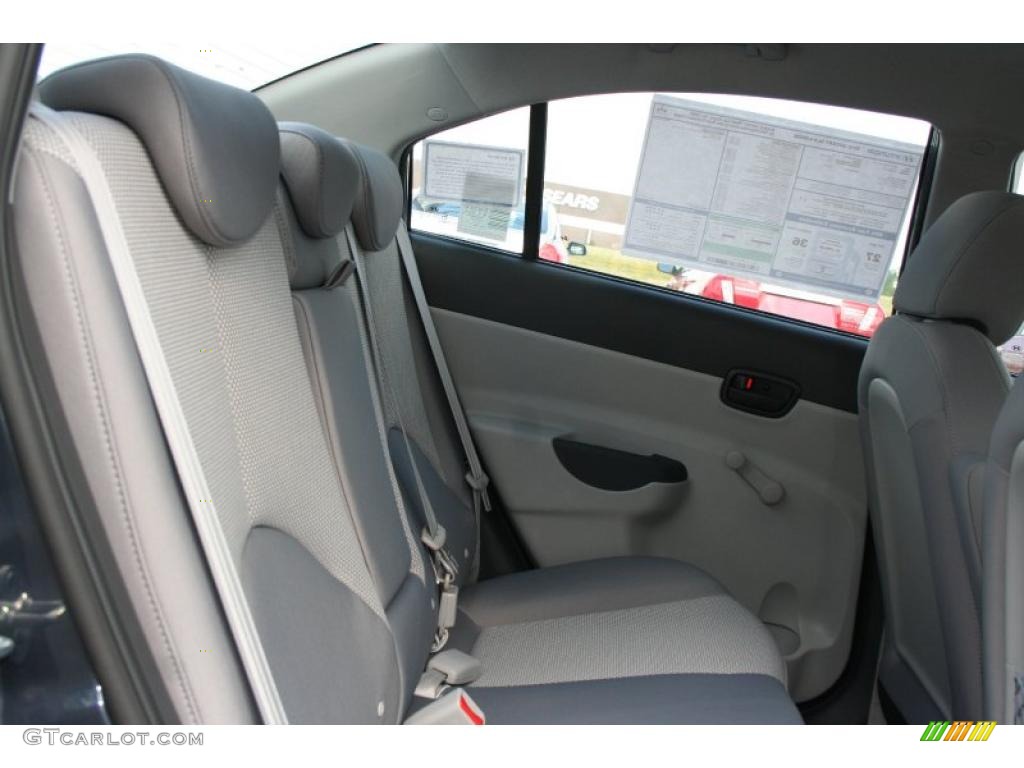 2010 Accent GLS 4 Door - Charcoal Gray / Gray photo #17