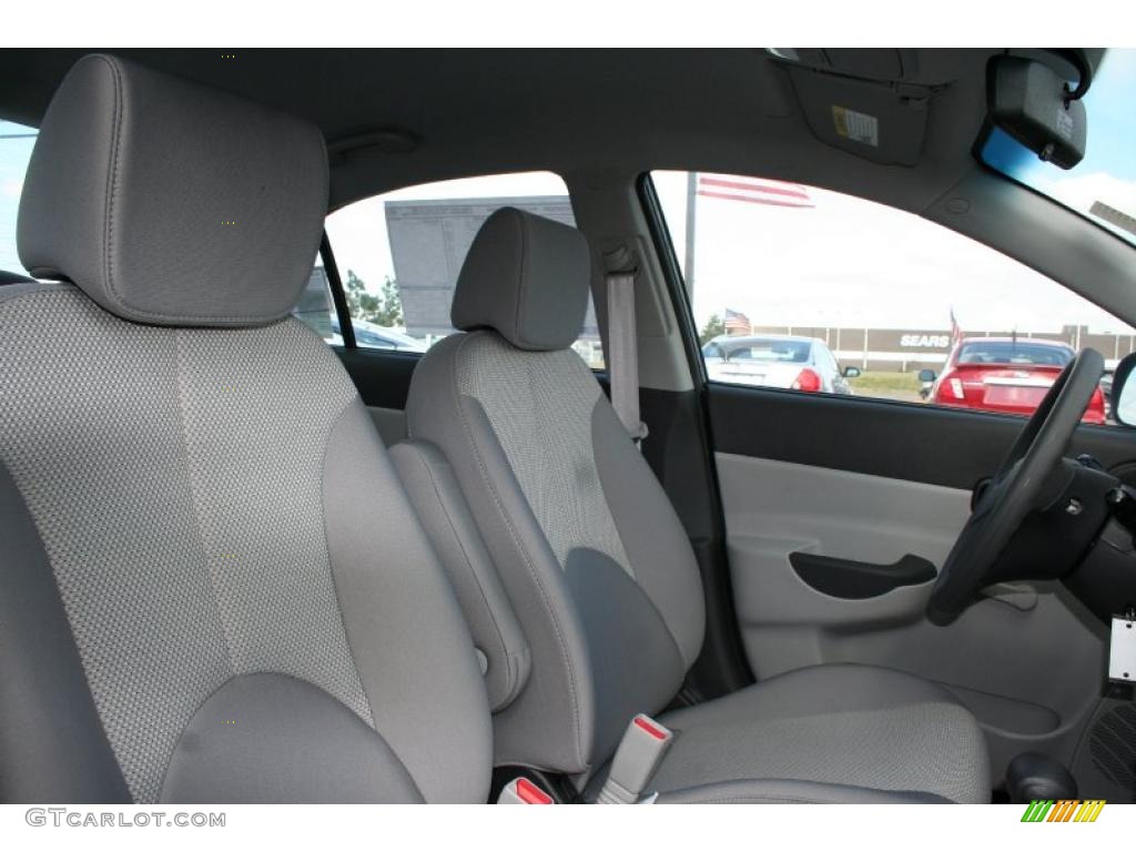 2010 Accent GLS 4 Door - Charcoal Gray / Gray photo #18