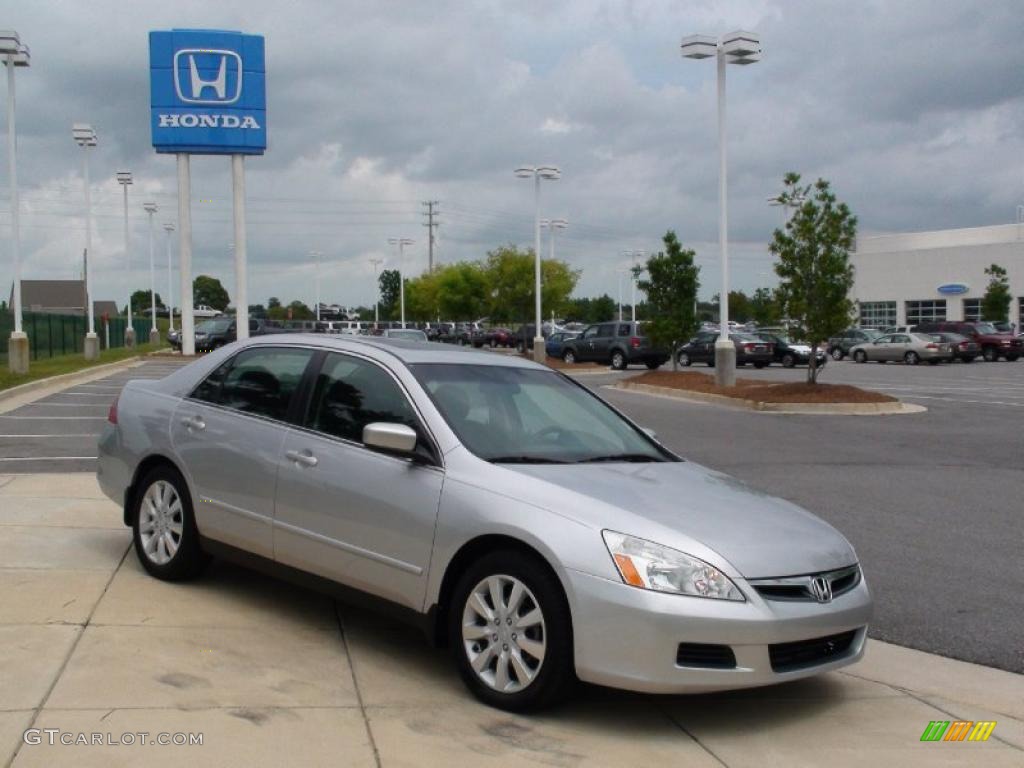 2006 Accord LX V6 Sedan - Alabaster Silver Metallic / Black photo #3