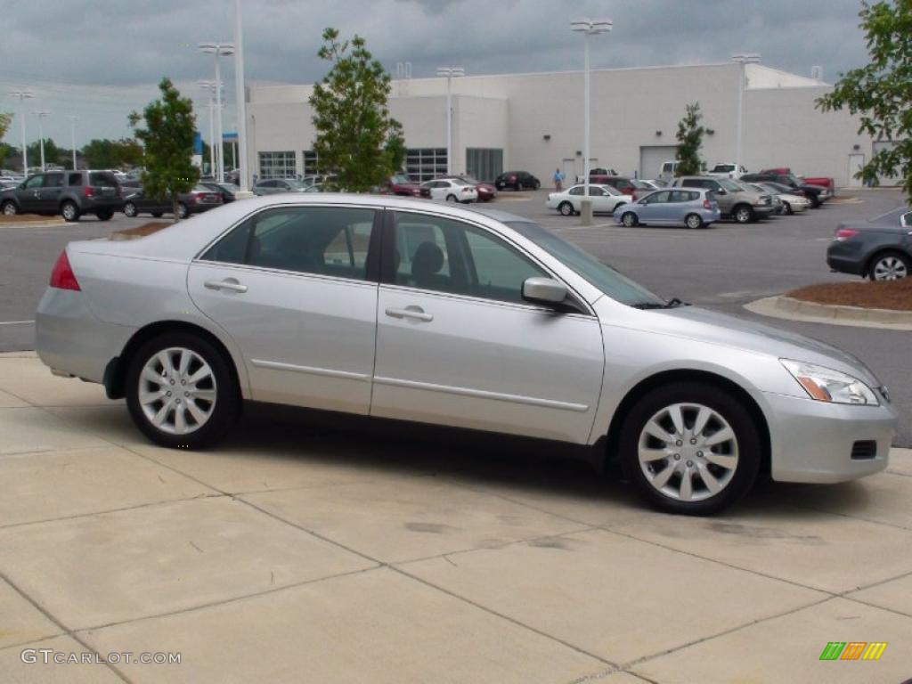2006 Accord LX V6 Sedan - Alabaster Silver Metallic / Black photo #4