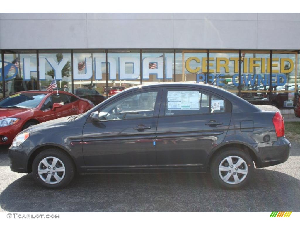 2010 Accent GLS 4 Door - Charcoal Gray / Gray photo #17