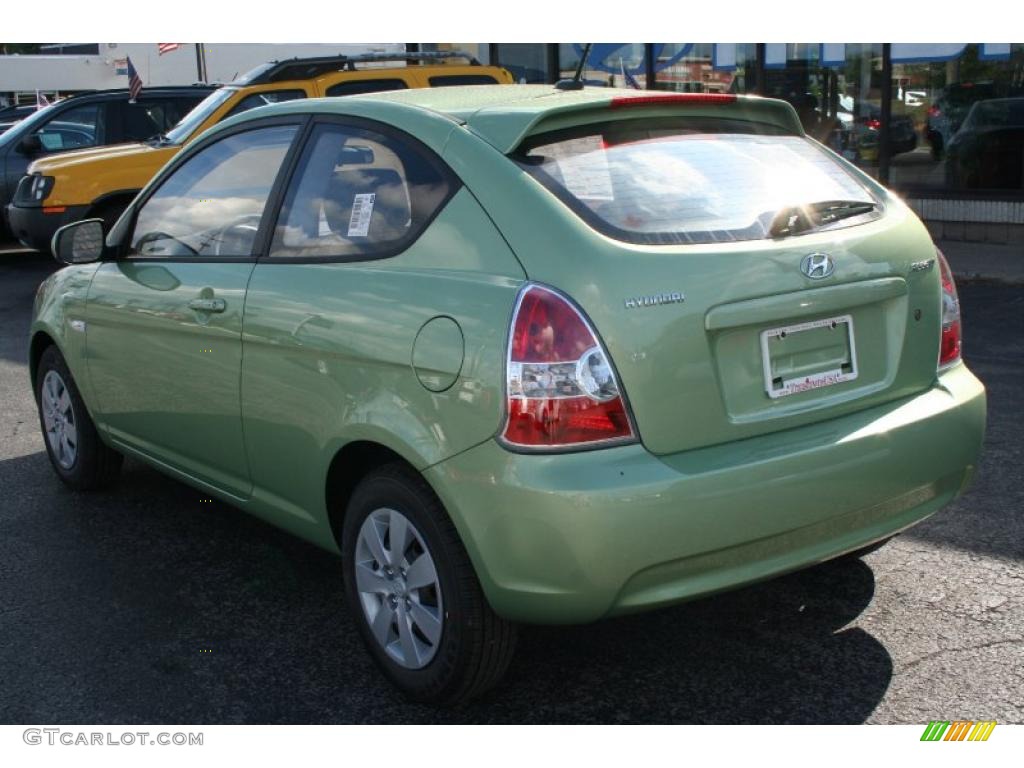 2010 Accent GS 3 Door - Apple Green / Black photo #2